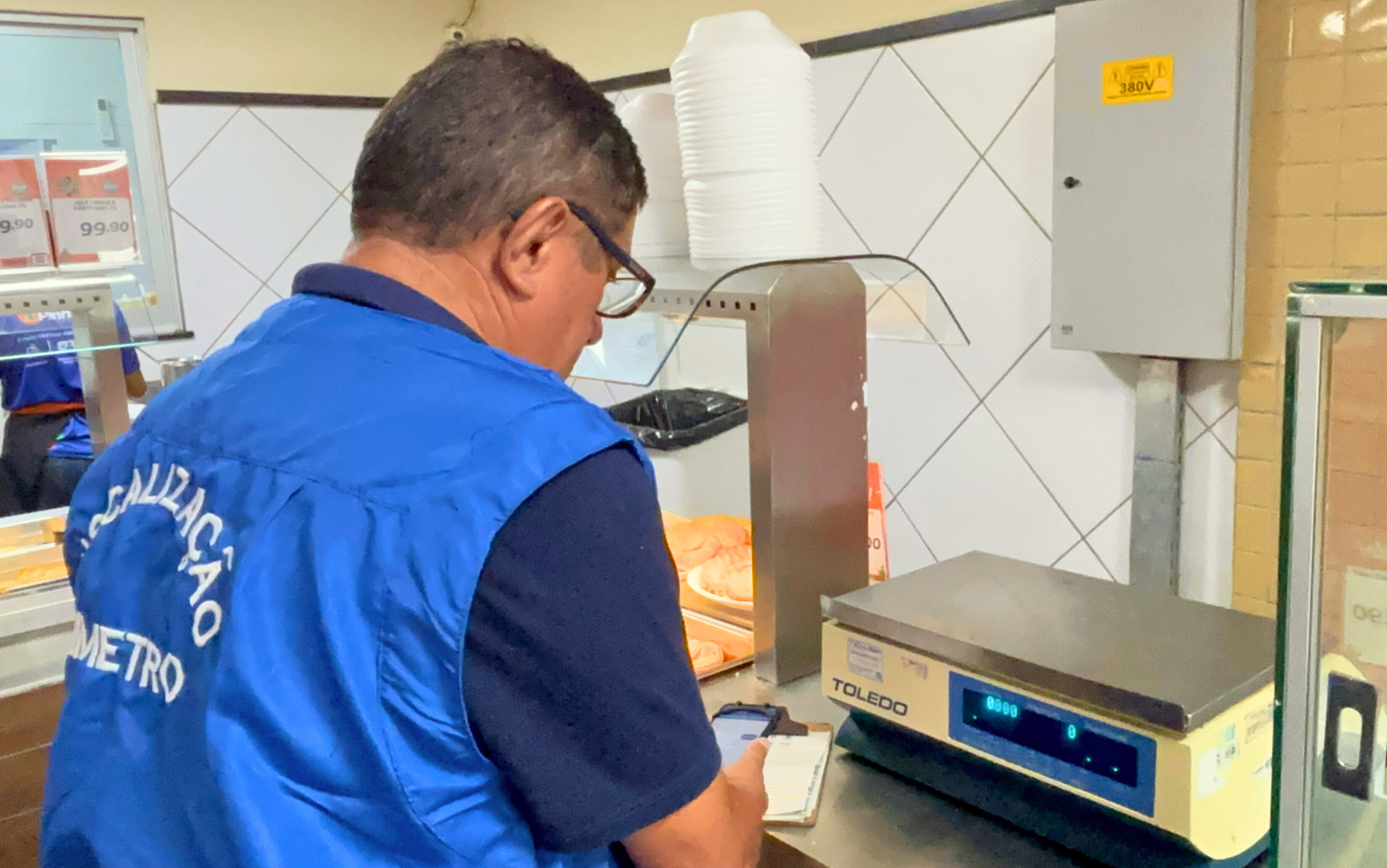Inmetro combate irregularidades em mais de 2,5 mil produtos durante a Operação Mês do Consumidor